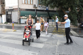 18760-eyupsultan-zabita-ekipleri-okul-onlerinde-gor-20260914-120304-eyupsultan-haberler_500x294.jpeg