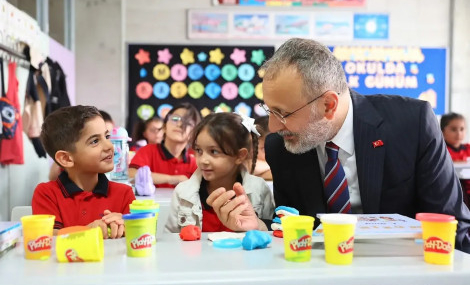 Başkan Özmen, İlköğretim Haftası heyecanını öğrencilerle paylaştı