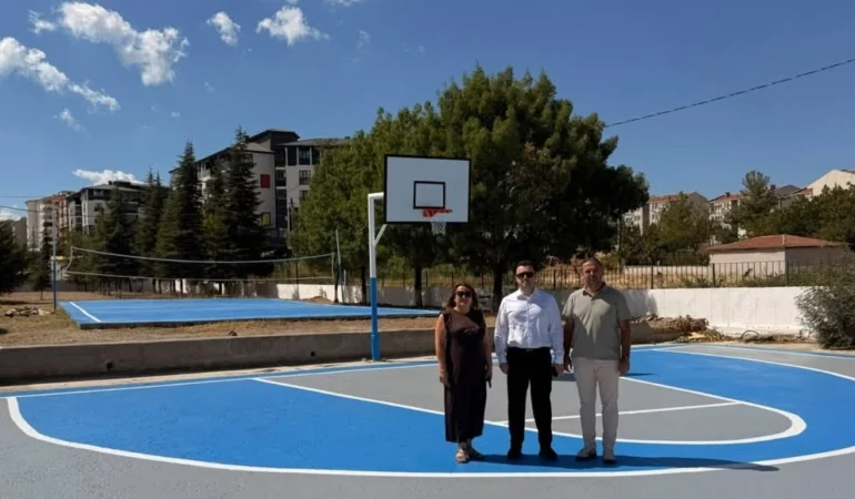 20260910-kesandaki-meslek-lisesine-yeni-basketbol-ve-voleybol-sahalari-507249.webp.webp