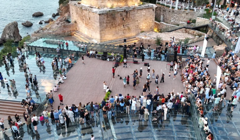 20260921-antalyada-gun-batimina-muzik-eslik-etti-716115.webp.webp