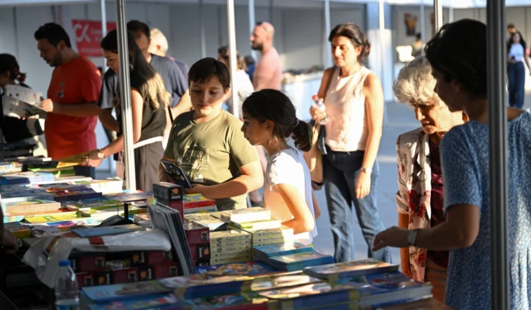 20260922-bornovada-7-homerosun-bornovasinda-kitap-gunleri-basliyor-649047.webp.webp