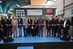 20260923-bandirmada-ureticiler-bulustu-tarim-ve-hayvancilik-fuari-acildi-916663.webp.webp