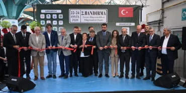 20260923-bandirmada-ureticiler-bulustu-tarim-ve-hayvancilik-fuari-acildi-916663.webp.webp