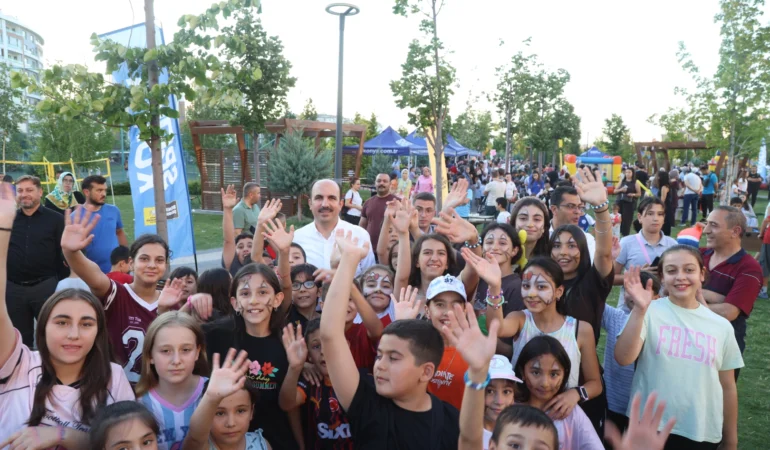 20260923-konyada-cocuklar-yaza-etkinliklerle-veda-etti-parklarda-senlik-var-yogun-ilgi-gordu-670495.webp