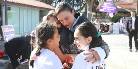Efes Selçuk Belediyesi’nden Öğrencilere Yeni Eğitim Döneminde Destek
