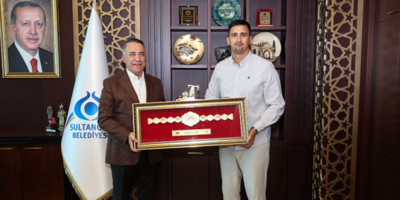 Dursun’a Geleneksel Güreşlerden Altın Kemer