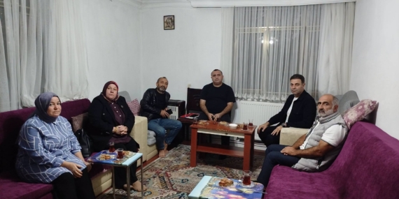 MHP Sultangazi’den Şehit Hüseyin Topçu’nun Ailesine Vefa Ziyareti