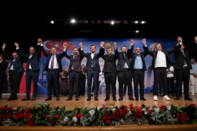 bahcelievler-de-3-chp-li-meclis-uyesi-ak-parti-ye-gecti_2631