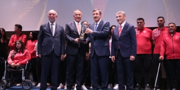 baskan-dursuna-spora-destek-odulu_1790764261_a6a09adebabf62ed3d0a.jpeg