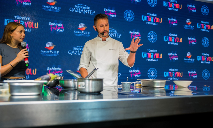 kulturyolu-festivali-gastroantep-ile-kultur-gastronomi-ve-eglence-bir-arada-yasanacak-1-1790754689-8.jpeg