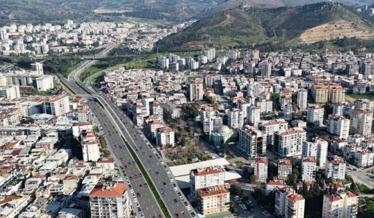 20261001-izmir-trafigine-nefes-aldiracak-ust-gecit-yolda-855757.webp.webp