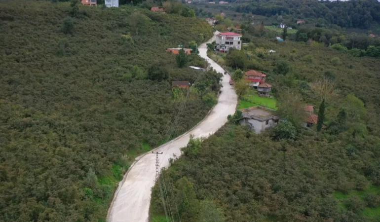 20261007-ordu-unyede-18-kilometrelik-yolda-beton-calismasi-suruyor-744939.webp.webp