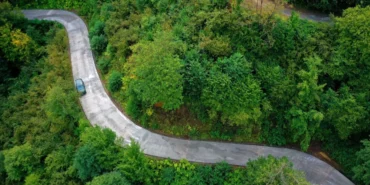 20261008-ikizce-tombaslida-beton-yol-calismasi-basladi-344386.webp.webp