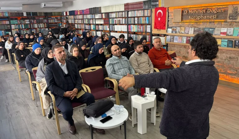 20261014-konyada-ogrenciler-yazar-ve-akademisyenlerle-bulusuyor-280626.webp.webp