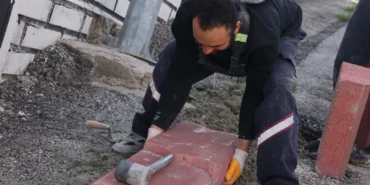 20261015-keciorende-kaldirim-ve-cevre-duzenleme-calismalari-suruyor-289396.webp.webp