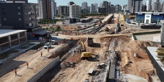 Mersin’de Vatan Caddesi Kavşağı İçin Çalışmalar Kesintisiz Sürüyor