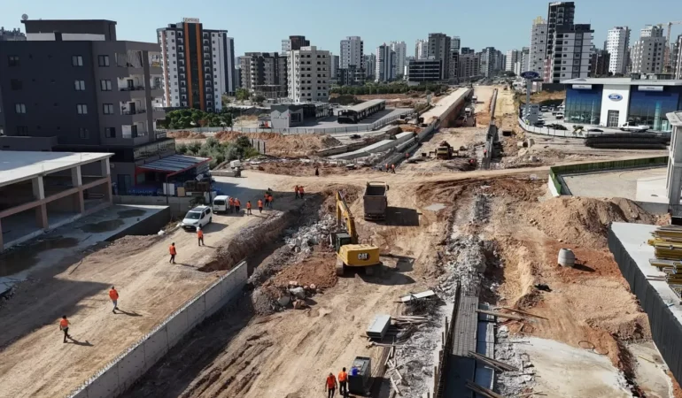 20261016-mersinde-vatan-caddesi-kavsagi-icin-calismalar-kesintisiz-suruyor-938883.webp.webp