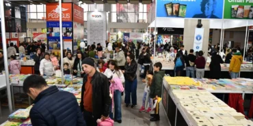 20261019-balikesir-kitap-fuarinda-hafta-sonu-yogunlugu-871243.webp.webp