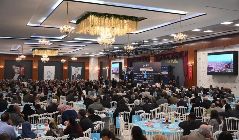 20261019-baskan-ahmet-akin-muhtarlar-ve-aileleriyle-bir-araya-geldi-694547.webp.webp