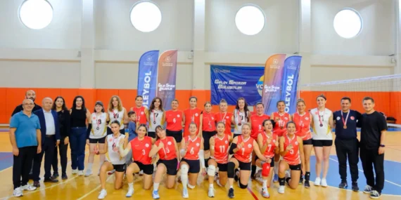 20261021-izmirde-kadinlar-voleybol-sampiyonu-il-mill-egitim-mudurlugu-oldu-86045.webp.webp