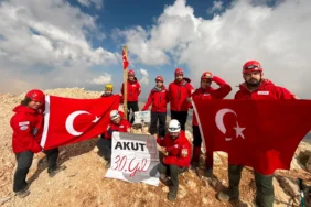 20261022-akuttan-30uncu-yila-ozel-30-yil-30-zirve-projesi-948548.webp.webp