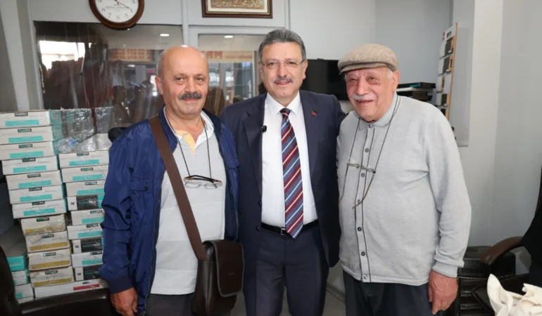 20261023-baskan-genc-hizirbey-ve-gulbaharhatun-mahallelerinde-vatandaslarla-bulustu-889594.webp.webp