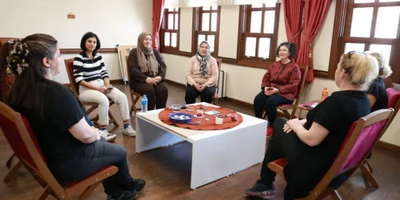 Bursa’da Meme Kanserine Karşı Farkındalık: “Pembe Kurdelenin Ötesinde” Etkinliği Düzenlendi