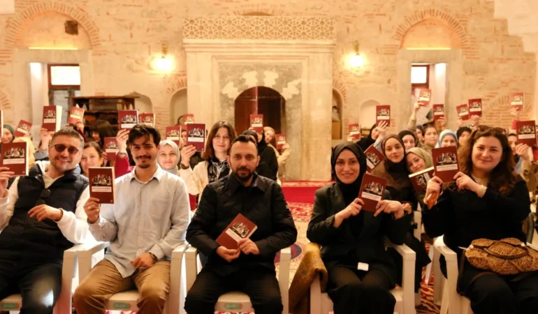 20261026-kocaeli-buyuksehirden-genclere-edebiyat-ve-sehir-kulturunu-bulusturan-proje-129770.webp.webp