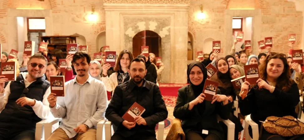 20261026-kocaeli-buyuksehirden-genclere-edebiyat-ve-sehir-kulturunu-bulusturan-proje-129770.webp.webp