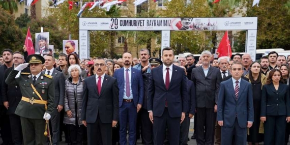 CUMHURİYETİN 103. YAŞI RESMİ TÖRENLE KUTLANDI